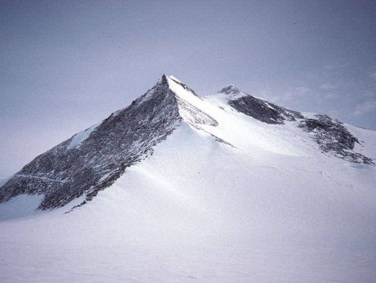 Титул самой высокой горы Великобритании перешел к антарктической вершине Хоуп