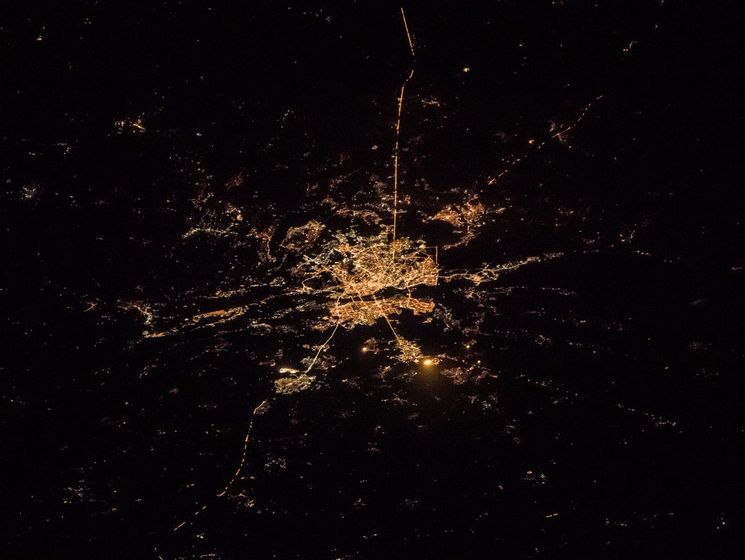 Американський астронавт показав, який вигляд має нічний Київ із МКС