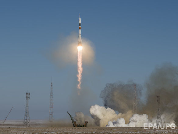 C Байконура стартовала ракета-носитель "Союз" с американо-российско-японским космическим экипажем