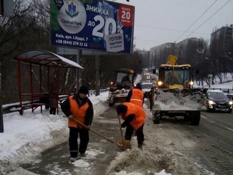 У понеділок обмежать в'їзд вантажівок до Києва через очікуваний снігопад