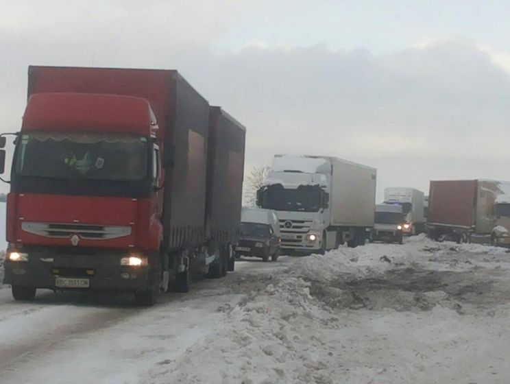 Князев: Движение на автодороге Киев &ndash; Одесса восстановлено в обоих направлениях. Пока медленно