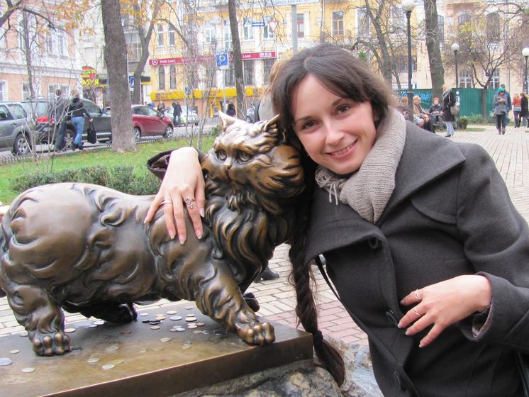 30-летней Олесе Полянской, которая из-за ошибки анестезиолога после родов впала в кому, требуется помощь