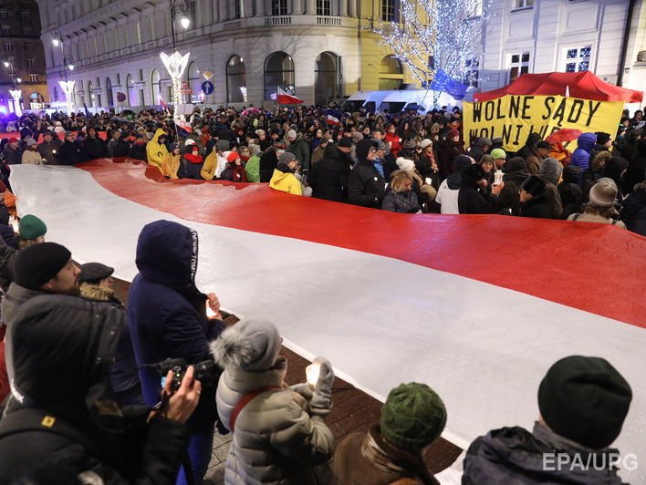 Глава Верховного суда Польши заявила, что правительство страны "идет по краю пропасти"