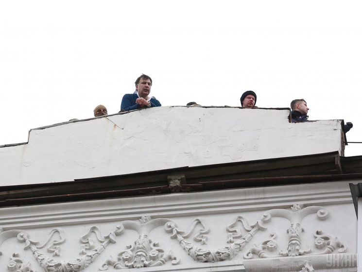 Міша на даху, Надя танцює під Сердючку. П'ять найяскравіших відео 2017 року з українськими політиками