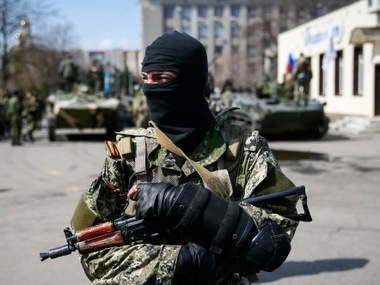 СМИ: Под Донецком появился блокпост с людьми, вооруженными автоматами и гранатометами