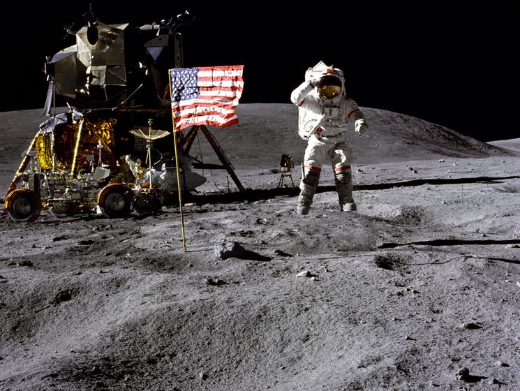 Помер американський астронавт Янг, який двічі літав на Місяць