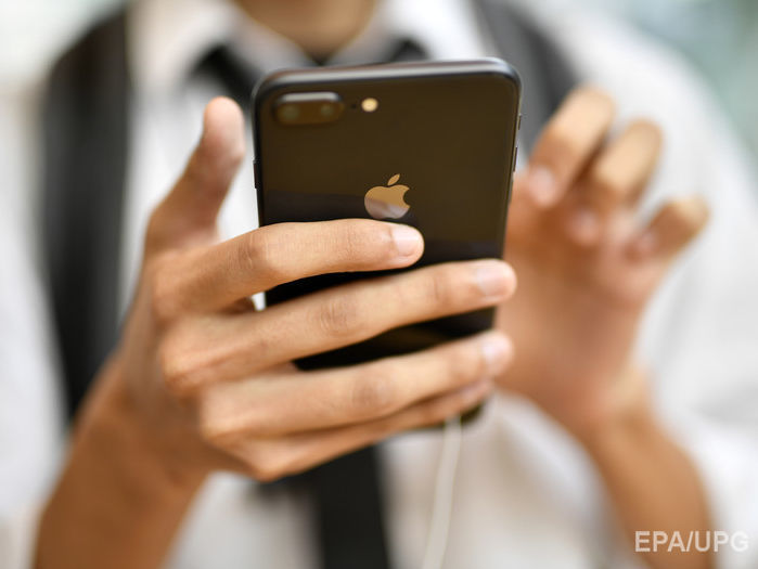 Во Франции начали расследование против Apple из-за замедления работы смартфонов