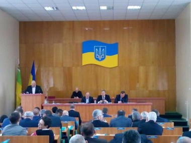 Луганский облсовет собирается поставить парламенту ультиматум