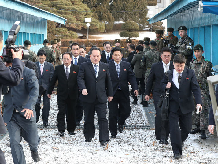 Північна Корея під час переговорів із представниками Південної Кореї запропонувала відправити делегацію високого рангу на Олімпіаду 2018