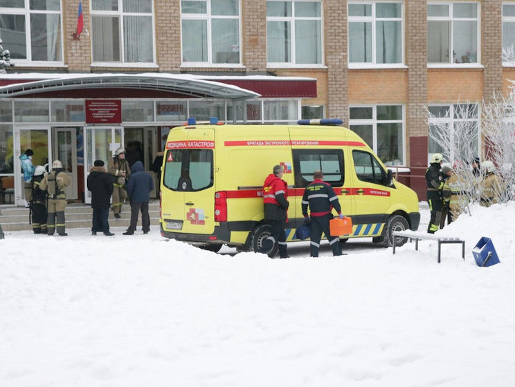 Число пострадавших в драке с применением ножей в школе в Перми возросло до 15 человек