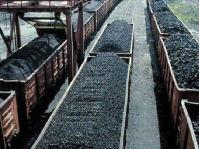 Горняки шахты "Украина" на Донбассе отказались выходить на работу из-за задолженности по зарплате