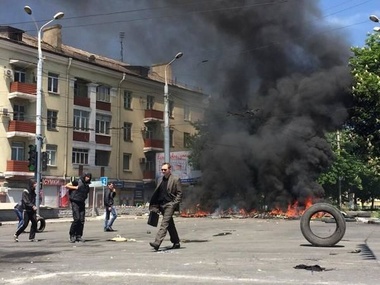 Журналисты "5 канала" попали под обстрел возле Мариуполя