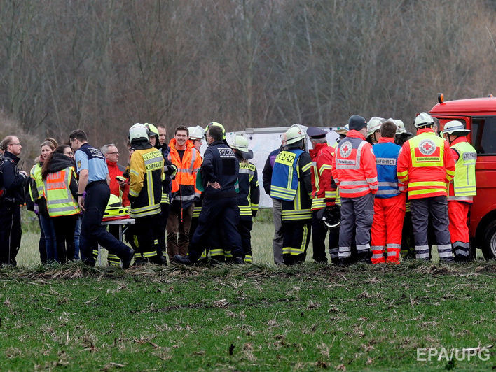 В Германии вертолет столкнулся в воздухе с самолетом, четверо погибших