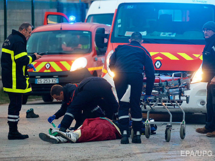 У французькому Кале п'ятеро осіб дістали вогнепальні поранення під час масової бійки мігрантів