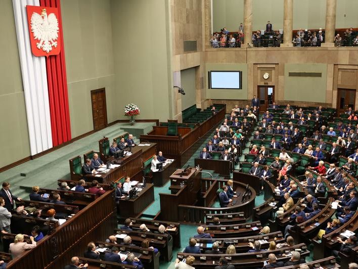 "Спровоцируют преступления на почве ненависти". Более 100 польских общественных деятелей выступили против поправок к закону об Институте нацпамяти