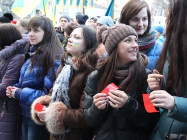 Десять тысяч львовских студентов провели флешмоб солидарности с Евромайданом