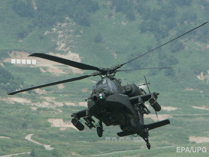 В Японии военный вертолет упал на жилой квартал
