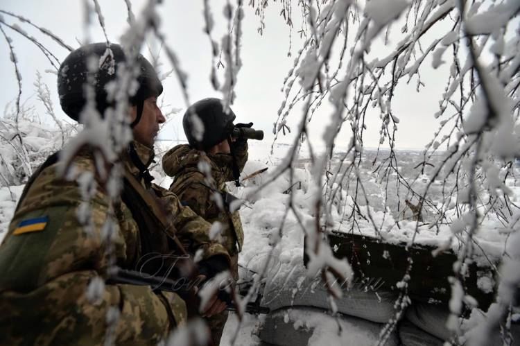 На Донбассе за сутки оккупанты четыре раза нарушили перемирие – штаб АТО