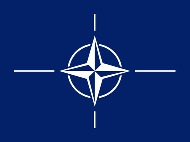 НАТО не видит признаков отxода российских войск от границ Украины