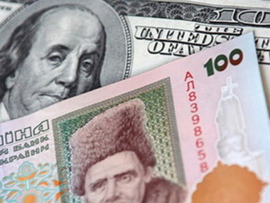 Межбанк: Доллар продолжает удерживать позиции — 12 грн/$