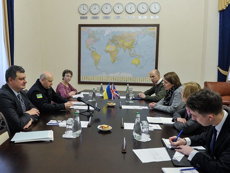 Турчинов обговорив із послом Великобританії закон про реінтеграцію Донбасу, законопроект про нацбезпеку України та оборонну співпрацю