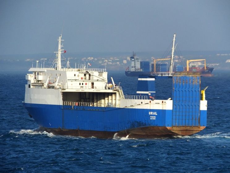 У Тунісі затримали судно з російською зброєю для "нерегулярної армії"