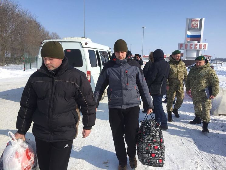 Освобождены двое украинских пограничников, которых с осени 2017 года удерживали в РФ
