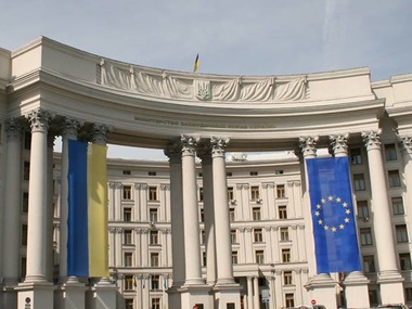 МИД Украины требует от России объяснить проведение военных авиаучений в период выборов в Украине