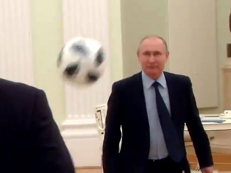 Путин пожонглировал мячом с Инфантино