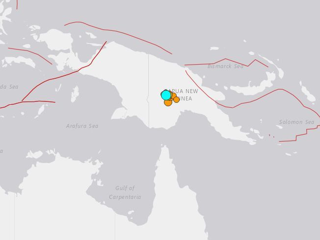 В результате мощного землетрясения в Папуа &ndash; Новой Гвинее погибло не менее 55 человек