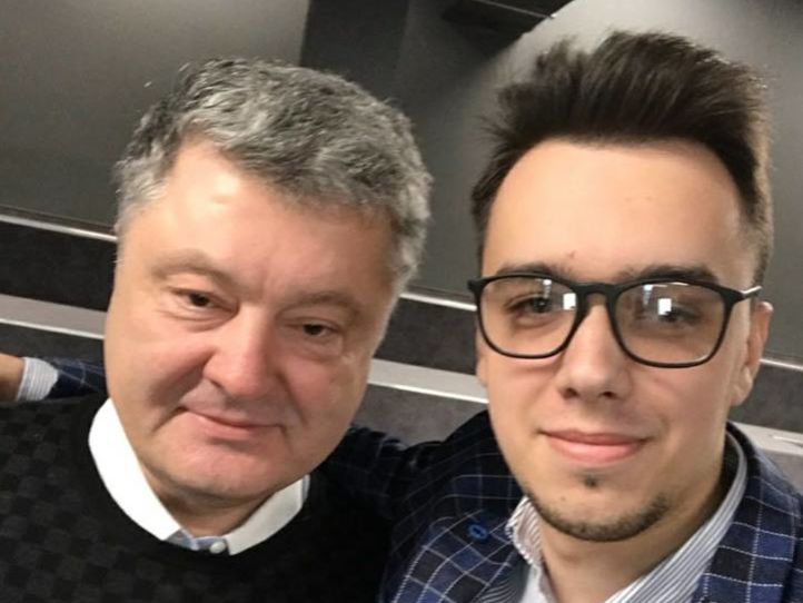 "Я поддерживаю президента". Украинские блогеры приняли участие в закрытой встрече с Порошенко