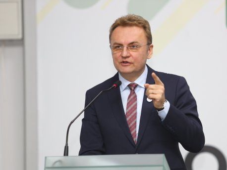 Садовый заявил, что "Самопоміч" примет активное участие в президентских и парламентских выборах