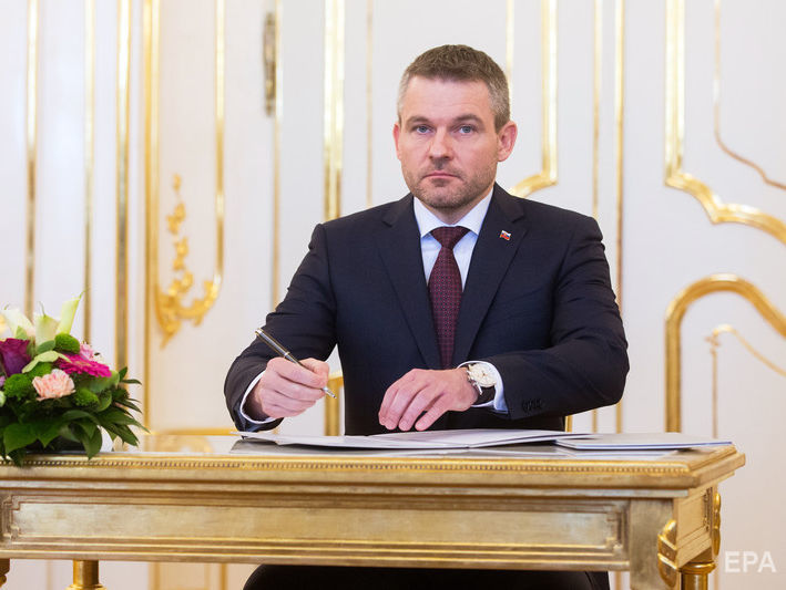 Президент Словаччини призначив нового прем'єра і міністра внутрішніх справ