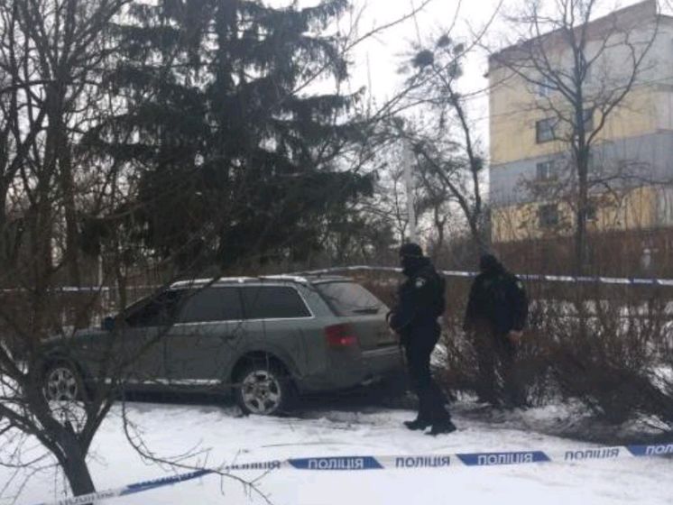 В Киевской области группа мужчин ограбила магазин, а потом ворвалась в дом и взяла в заложники пенсионерку