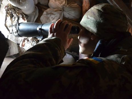 Бойовики протягом доби 11 разів порушили великоднє перемир'я, двох українських захисників поранено – штаб АТО