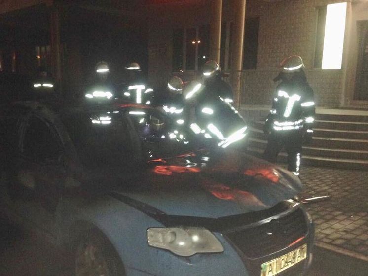 У поліції повідомили, що у Києві в ніч на 2 квітня горів автомобіль, інформацію про вибух спростовують