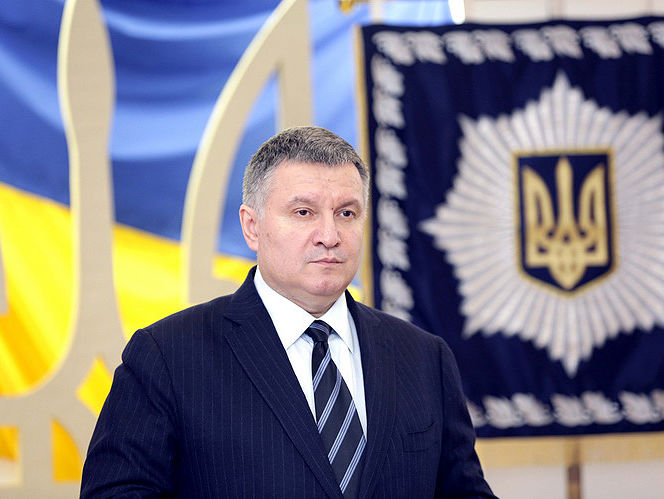 Аваков: Украинский паспорт сегодня обрел серьезный вес, поэтому порядок получения гражданства будет ужесточен