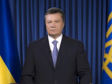 Янукович пообещал не использовать силу против мирных протестов