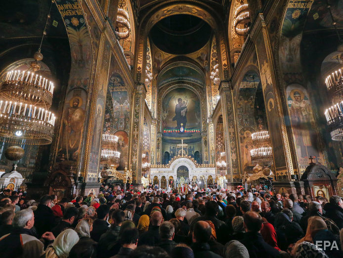 В Киеве проходят пасхальные богослужения. Трансляция