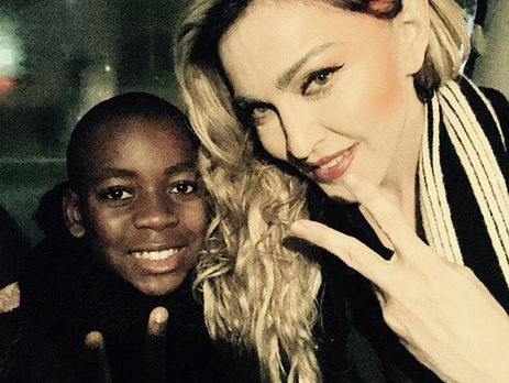 Мадонна показала сына во время занятий борьбой