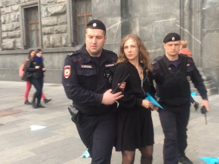 В Москве на акции против блокировки Telegram задержали экс-участницу Pussy Riot