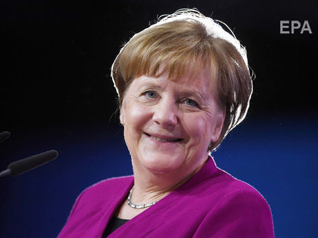 У мережі з'явилася світлина із Меркель, яка відвідала супермаркет