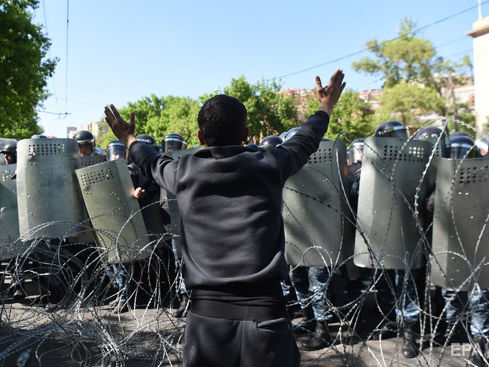 Власти Армении отпустили лидеров протестов