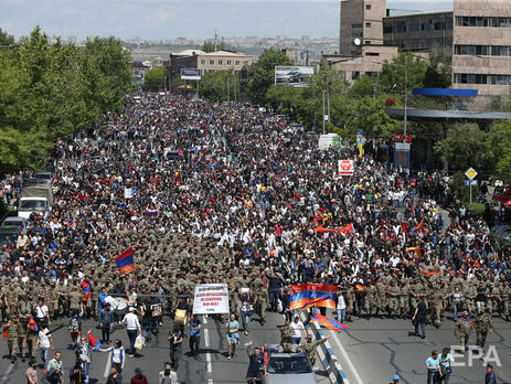Лидер протестов в Армении Пашинян заявит о готовности возглавить правительство страны до досрочных выборов – член горсовета Еревана