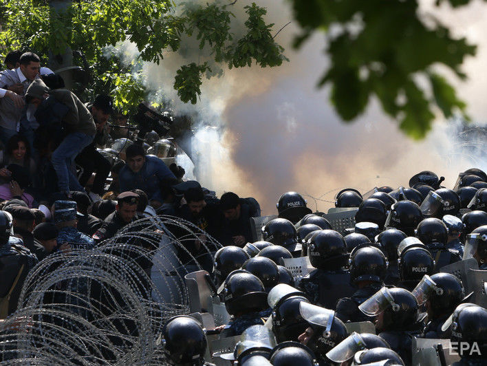 Российское телевидение проигнорировало протесты в Армении