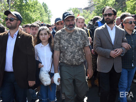 Лідер вірменських протестів Пашинян зустрівся з президентом Саркісяном