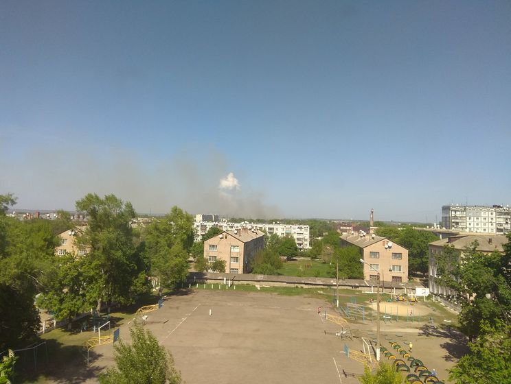 Пожар на складах боеприпасов в Балаклее: взрывы прекратились. Онлайн-трансляция