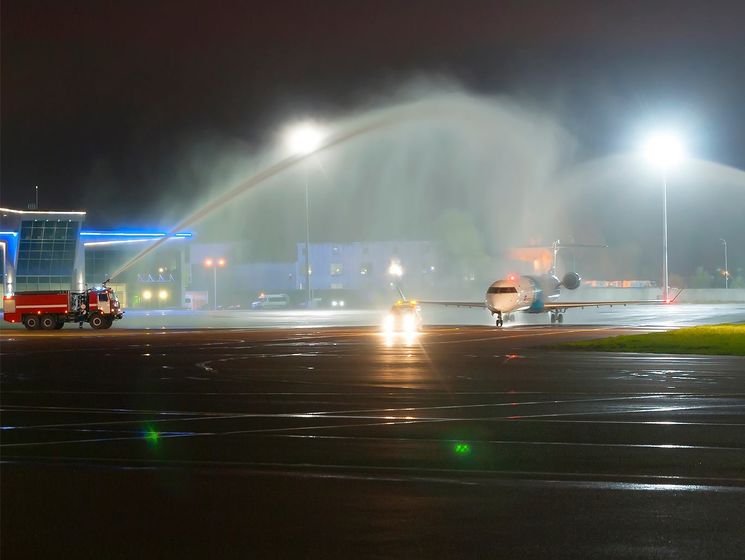 Аэропорт Жуляны нужно закрыть на год для реконструкции взлетной полосы – глава совета директоров