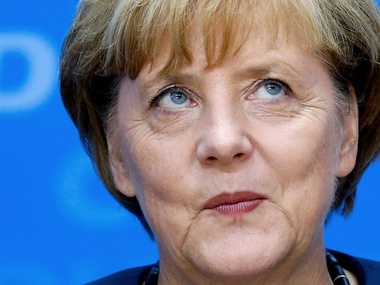 Меркель поздравила Порошенко с победой на выборах