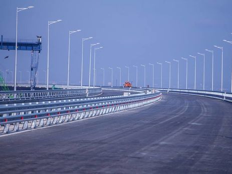 В России заявили о завершении строительства автодорожной части Крымского моста